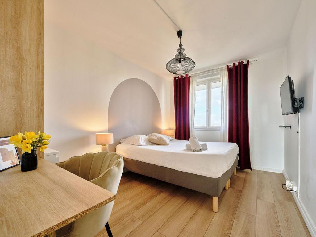 Les Chambres De Troyes - Parking Free Fibre Netflix Luaran gambar
